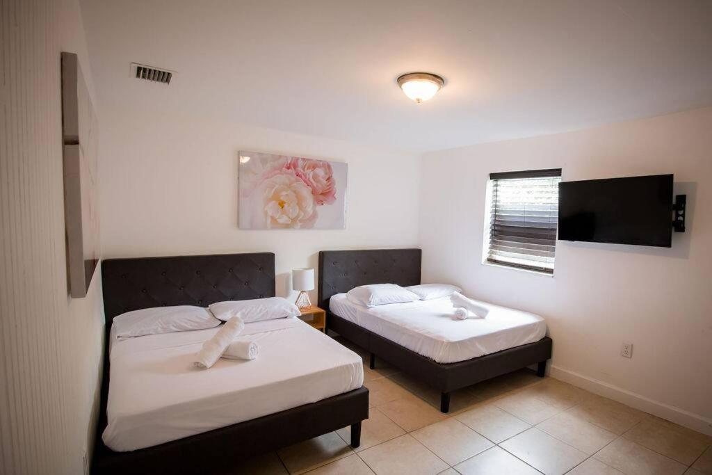 3 Bedroom Miami Home 15 Minutes To The Beach المظهر الخارجي الصورة