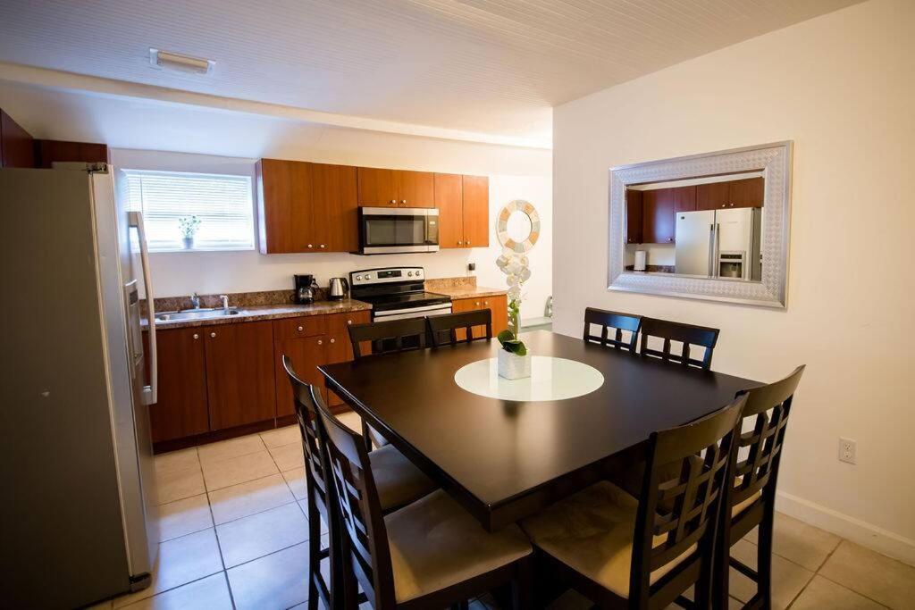 3 Bedroom Miami Home 15 Minutes To The Beach المظهر الخارجي الصورة