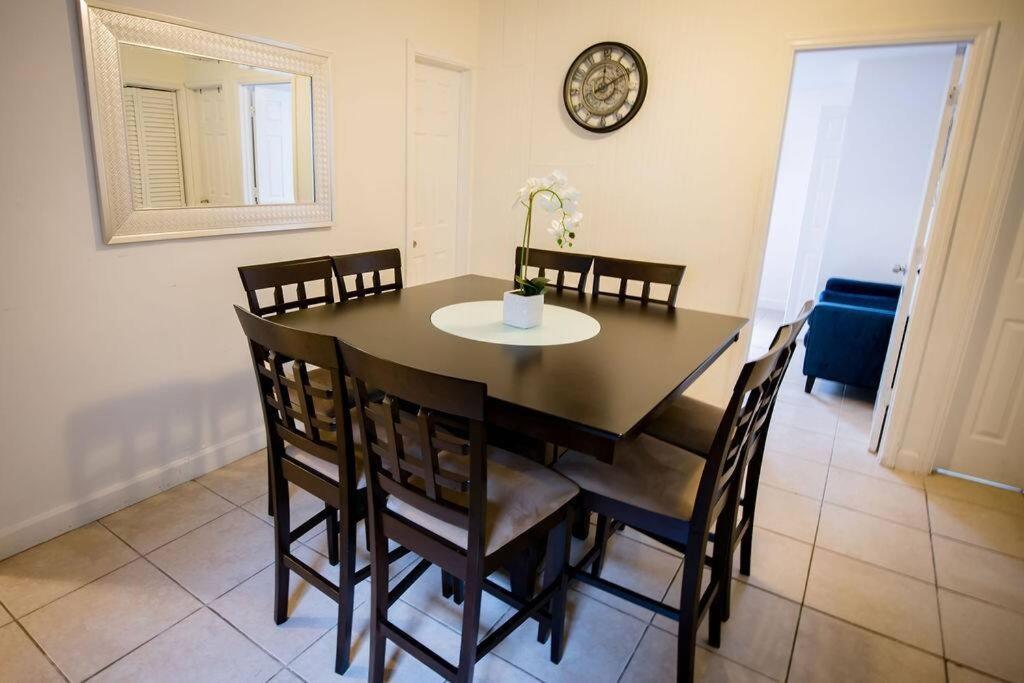 3 Bedroom Miami Home 15 Minutes To The Beach المظهر الخارجي الصورة