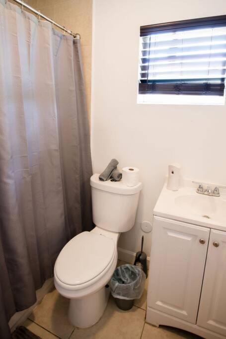3 Bedroom Miami Home 15 Minutes To The Beach المظهر الخارجي الصورة